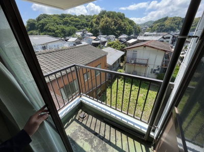 【バルコニー】 | 中古戸建　由宇町南2丁目 | 陽当たり良好なバルコニーです