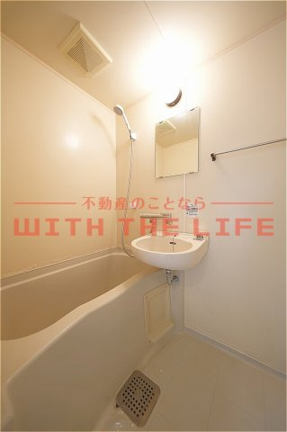 カーサ・カリン【キャッシュバック対象物件】の浴室|日々の疲れを癒すお風呂付です