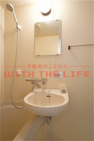 カーサ・カリン【キャッシュバック対象物件】の洗面所|脱衣スペースもあります