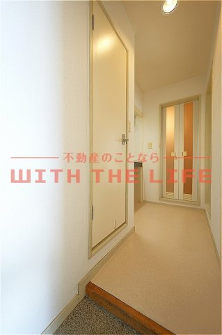 カーサ・カリン【キャッシュバック対象物件】の玄関|ゆったりとした玄関です