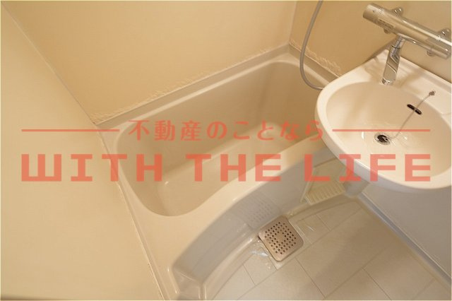 カーサ・カリン【キャッシュバック対象物件】の浴室|きれいなお風呂です