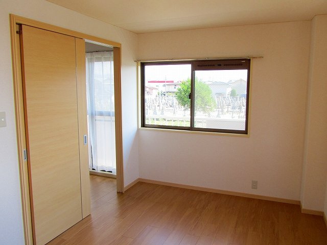 ボナール薬王寺 Ｂの居間・リビング|使いやすい居間です