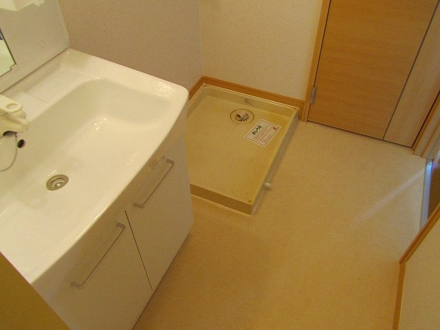 ボナール薬王寺 Ｂの洗面所|広い洗面スペース