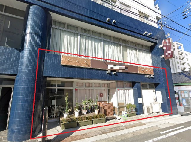 第11オーシャンビル【　1階路面店　】の外観