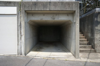 【駐車場】 | 高鈴町５丁目一戸建 | 高さ制限あり