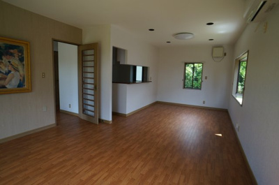 【居間・リビング】 | 高鈴町５丁目一戸建