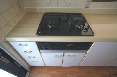 【その他共用部分】 | 高鈴町５丁目一戸建 | ３口コンロ