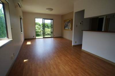 【居間・リビング】 | 高鈴町５丁目一戸建