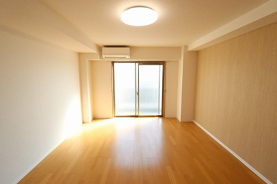 【居間・リビング】 | HR FRONT REGAL野江駅前