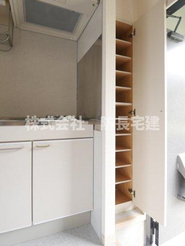 ドミールUmejiの収納|シューズボックス付きです