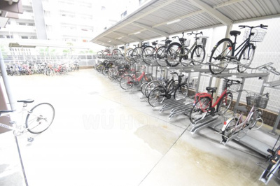 【その他共用部分】 | SERENiTE福島scelto | 駐輪場