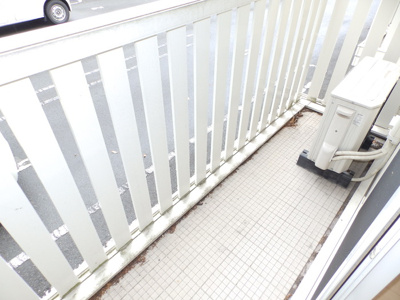 【バルコニー】 | コンフォートヴィラ 弐番館 | 開放的で明るい空間を演出してくれるバルコニーです