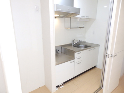 【キッチン】 | コンフォートヴィラ 弐番館 | きれいなキッチンです