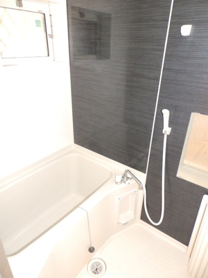 【浴室】 | コンフォートヴィラ 弐番館 | お風呂で日々の疲れを落としましょう