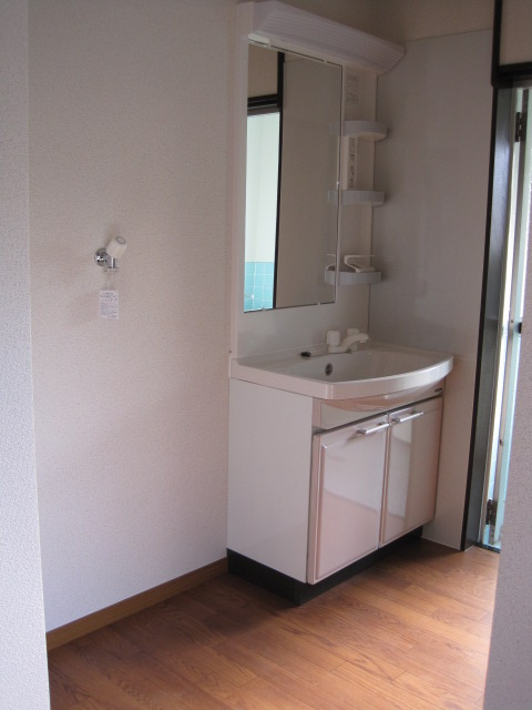 安永アパートの独立洗面台