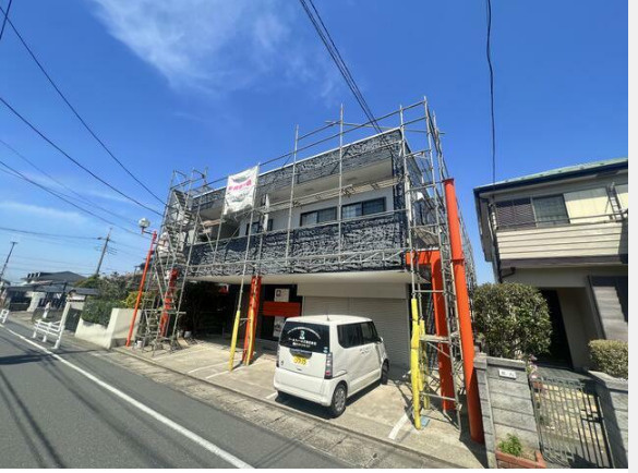 三日月事務所兼戸建の外観