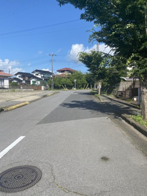 【前面道路含む現地写真】 | 八幡台七丁目戸建