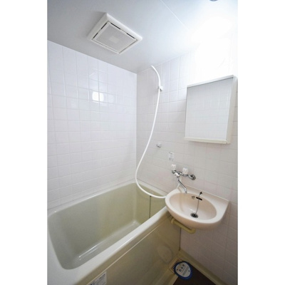 【浴室】 | ビスタ江坂南 | ゆったり過ごせるお風呂です