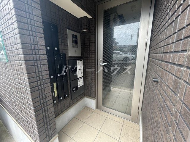 ピース幕張本郷の外観