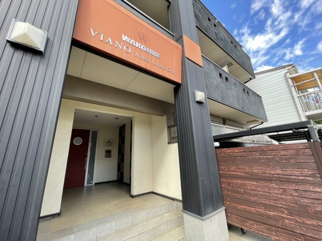 ヴィアノ灘泉通のエントランス