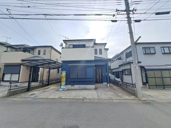岩出市中島　中古戸建の外観|【外観】
ツートーンデザインがお洒落な外観です