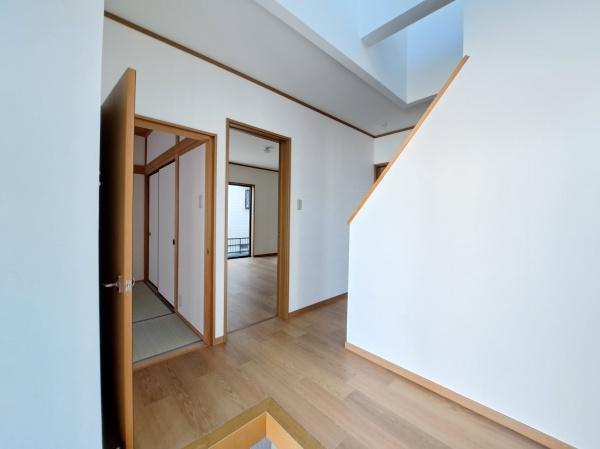 岩出市中島　中古戸建の玄関|【玄関】
開放感のある玄関！