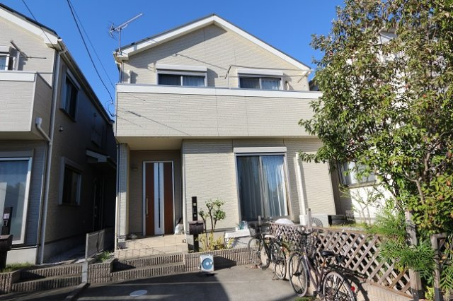 ハートフルタウン清瀬中里(旧飯田産業分譲地)の外観|南側の道路は、本開発分譲地内の専用道路で、他の車両の出入りも無く、小さな子様も安心。