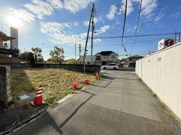 加古郡稲美町六分一　売土地の前面道路含む現地写真|前面道路（11月26日撮影）