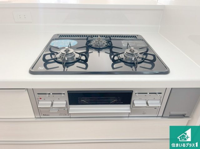 明石市藤江　第６期　未入居の設備|ダブル高火力Ｓｉセンサー付きコンロ！３口あるので、まとめて料理をする時も大活躍！