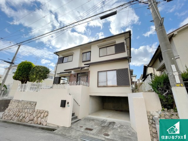 西宮市仁川百合野町　中古一戸建ての外観|周辺は落ち着いた街並みの住宅地！子育てがしやすい住環境です！気になることがありましたら、お気軽にお問い合わせください！
