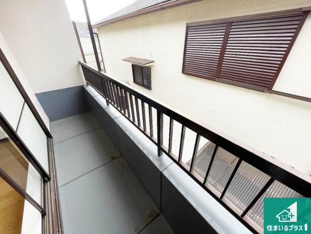 西宮市仁川百合野町　中古一戸建てのバルコニー|日当たりのよいバルコニー！お部屋が開放的に！