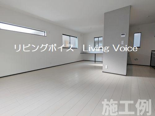 【居間・リビング】 | 【仲介手数料０円】平塚市広川　中古一戸建て　3号棟 | 平塚市広川　中古一戸建て