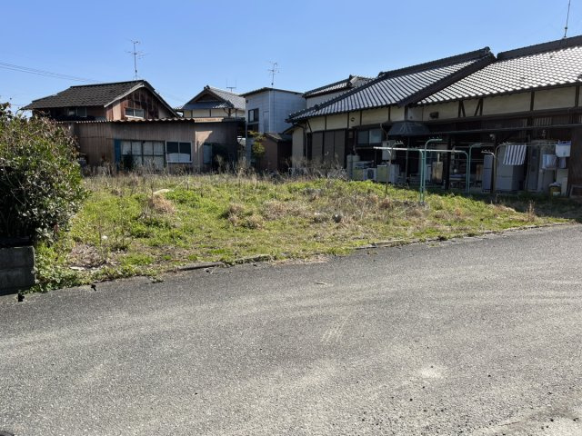 古閑中町土地の前面道路含む現地写真