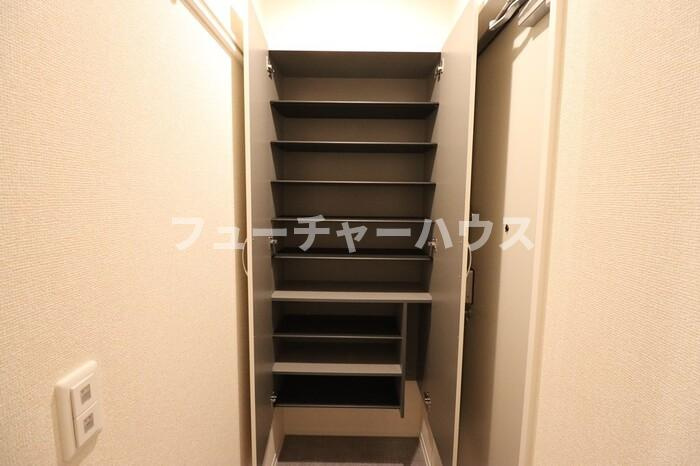 スリジエ水戸の玄関