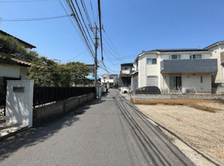 【前面道路含む現地写真】