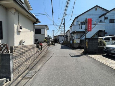 【前面道路含む現地写真】 | 茅ヶ崎市香川１丁目　2号棟
