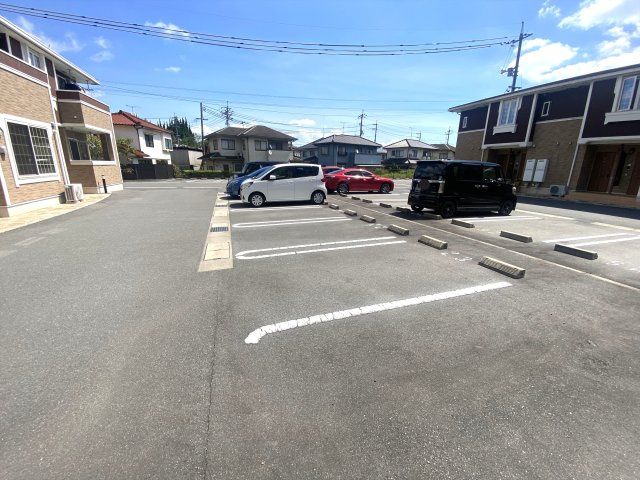 インフィニティ　Ⅱの駐車場