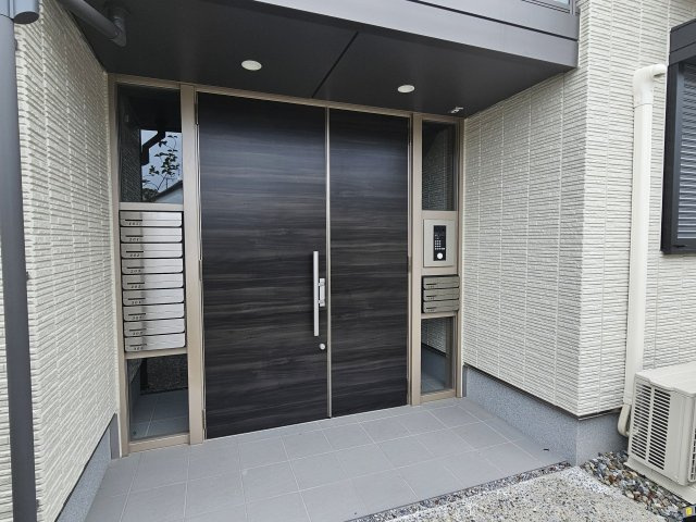 アルフラットのエントランス