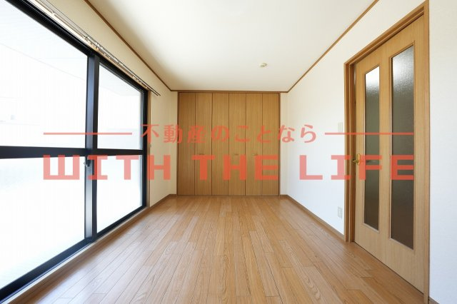 リーベンハォス【キャッシュバック対象物件】の洋室|落ち着いた色調の洋室です