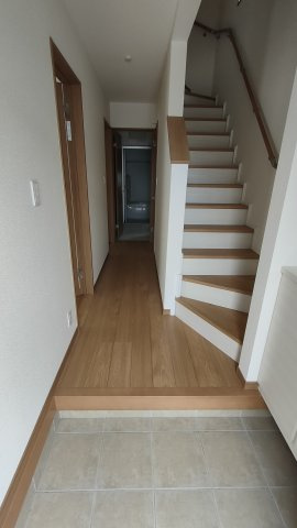 Kolet岩槻09のエントランス|建物の内部です