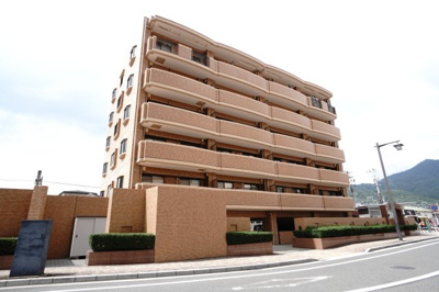 【外観】 | 【上質リノベ】ライオンズマンション緑井 | 現地（2023年8月11日14：00頃）撮影