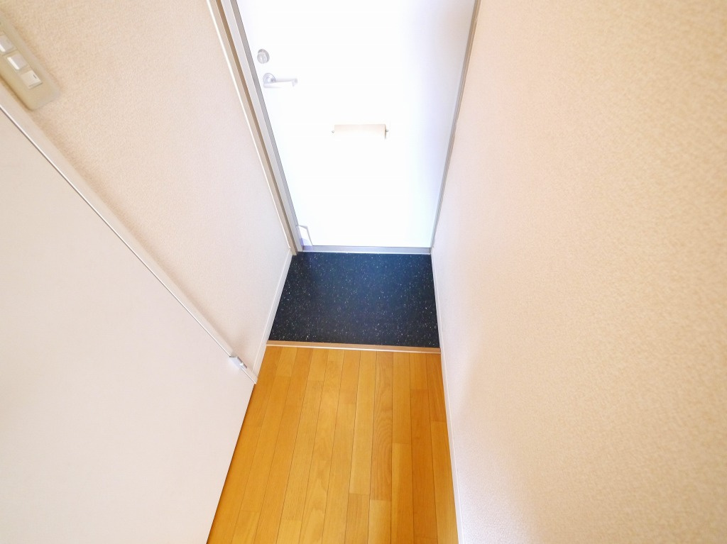レオパレス奈良東の玄関|シンプルで使いやすい玄関です