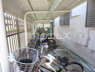 【その他共用部分】 | エメラルドマンション高木の駐輪場