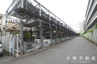【駐車場】