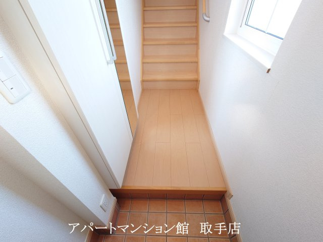 ニューファースト・ガーデンの玄関