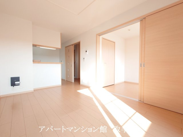 ニューファースト・ガーデンの居間・リビング