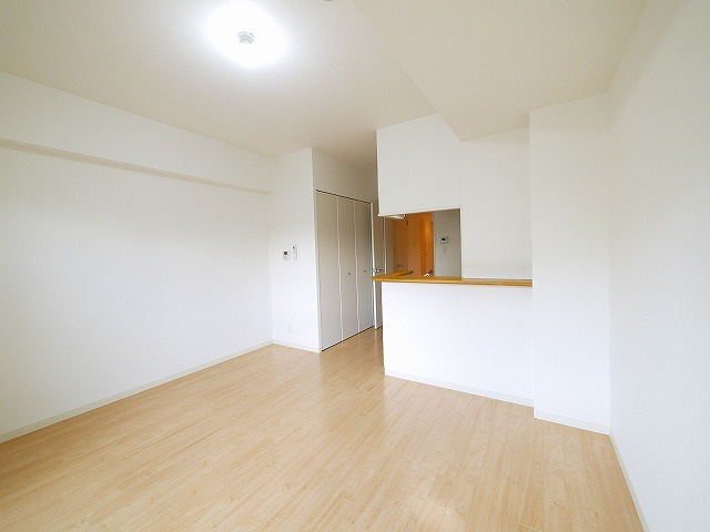 パールタウンの洋室|落ち着いた色調の洋室です