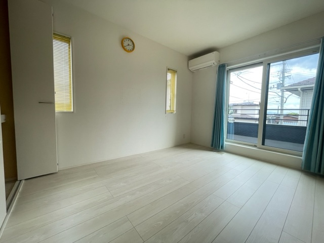 上堂　中古住宅の洋室