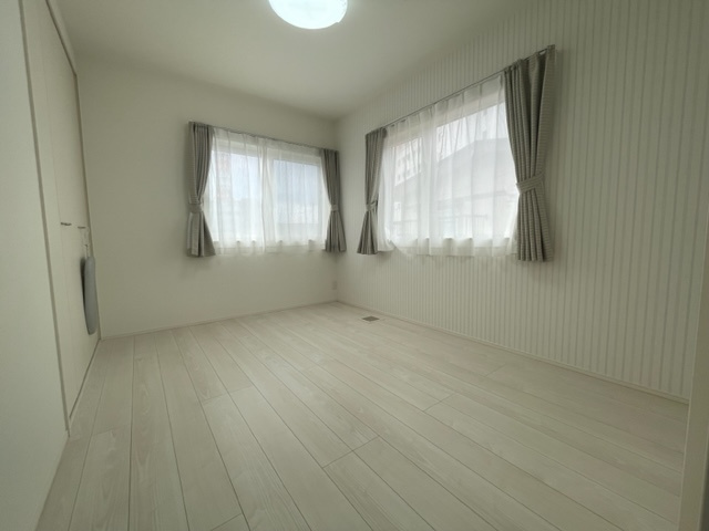 上堂　中古住宅の洋室