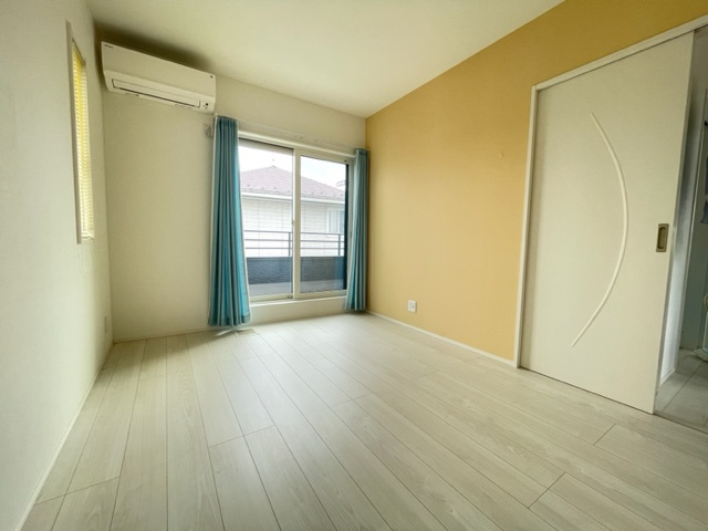 上堂　中古住宅の洋室